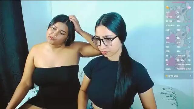 Image 4 of violeta_rouses Stream on Chaturbate on 3 days ago