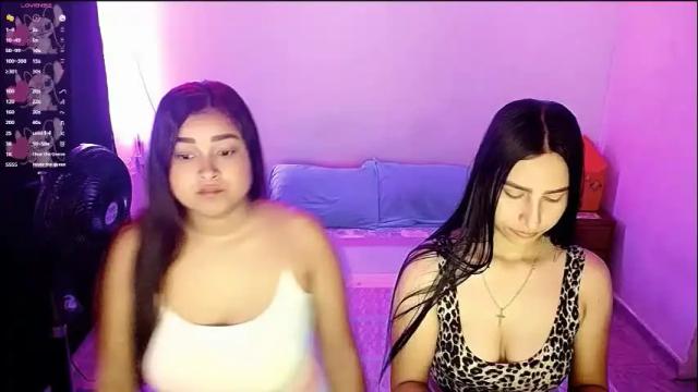 Image 6 of violeta_rouses Stream on Chaturbate on 2 months ago