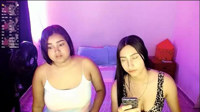 Image 8 of violeta_rouses Stream on Chaturbate on 2 months ago