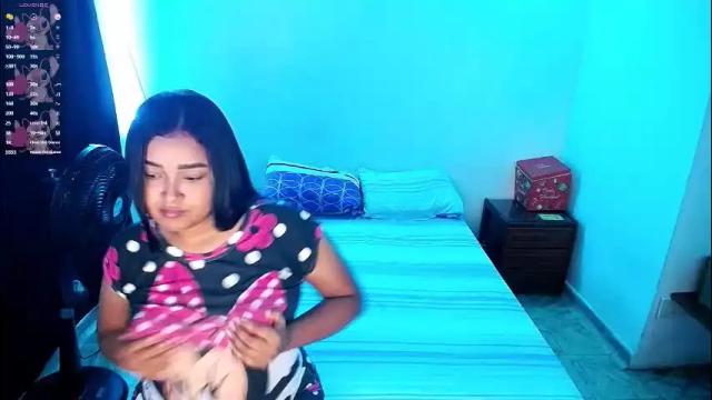 Image 6 of violeta_rouses Stream on Chaturbate on 2 months ago