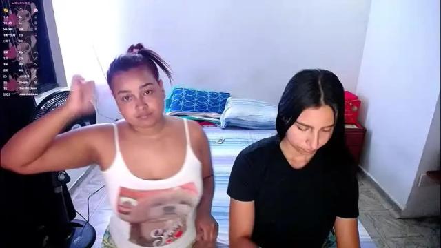 Image 4 of violeta_rouses Stream on Chaturbate on 2 months ago