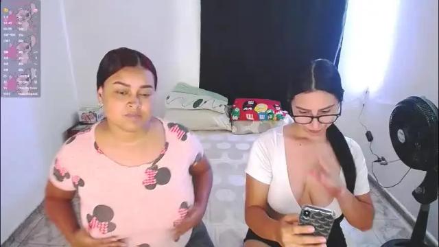 Image 12 of violeta_rouses Stream on Chaturbate on 1 month ago