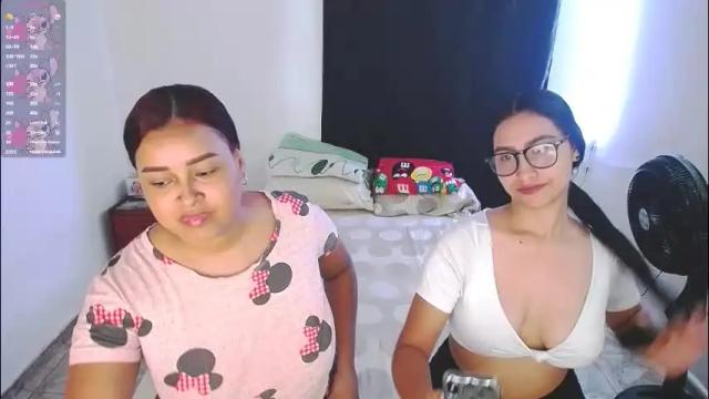 Image 2 of violeta_rouses Stream on Chaturbate on 1 month ago