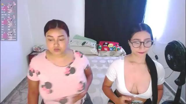 Image 4 of violeta_rouses Stream on Chaturbate on 1 month ago