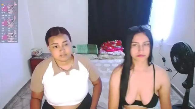 Image 2 of violeta_rouses Stream on Chaturbate on 1 month ago