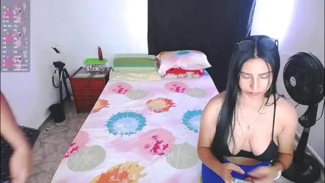 Image 7 of violeta_rouses Stream on Chaturbate on 1 month ago
