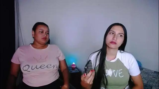 Image 2 of violeta_rouses Stream on Chaturbate on 3 days ago