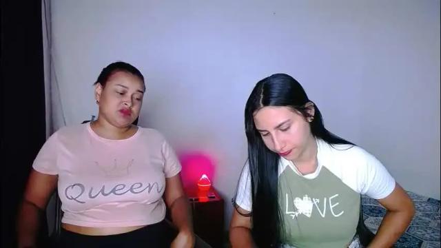 Image 3 of violeta_rouses Stream on Chaturbate on 3 days ago