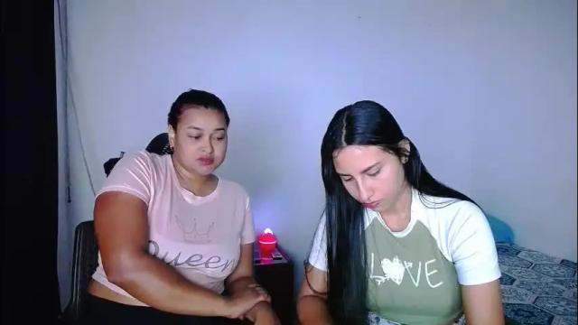 Image 4 of violeta_rouses Stream on Chaturbate on 3 days ago