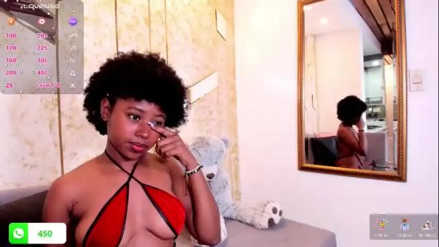 Image 11 of violeta_ruiz_ Stream on Chaturbate on 1 month ago