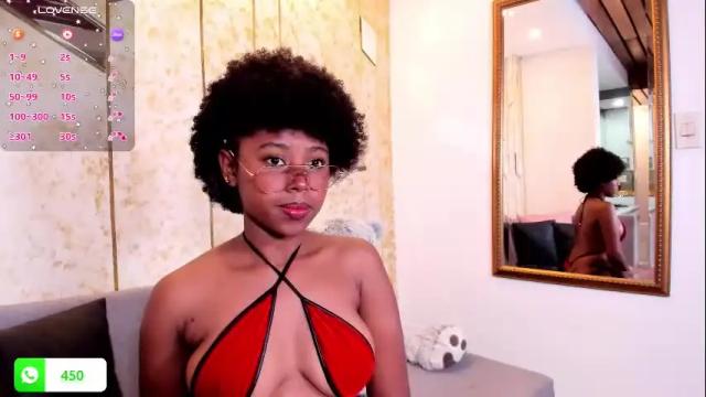 Image 3 of violeta_ruiz_ Stream on Chaturbate on 1 month ago