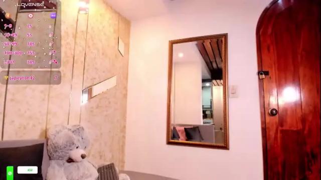 Image 10 of violeta_ruiz_ Stream on Chaturbate on 1 month ago