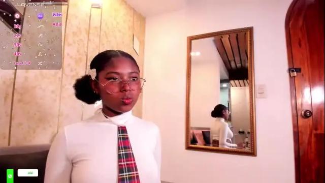 Thumbnail 3, violeta_ruiz_'s Stream at Chaturbate, 1 month ago