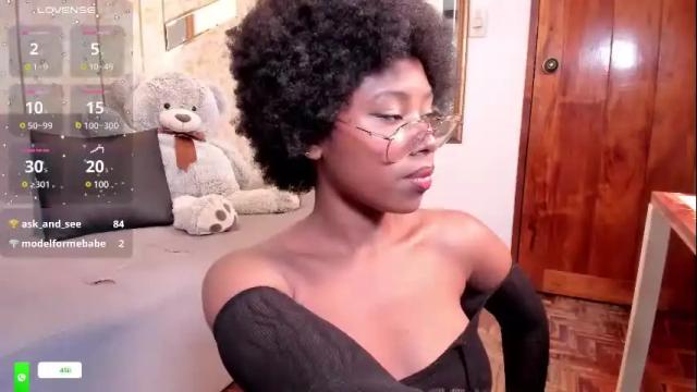 Image 11 of violeta_ruiz_ Stream on Chaturbate on 28 days ago