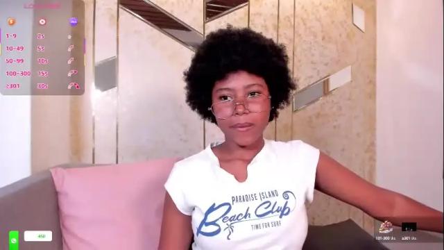 Image 8 of violeta_ruiz_ Stream on Chaturbate on 16 days ago
