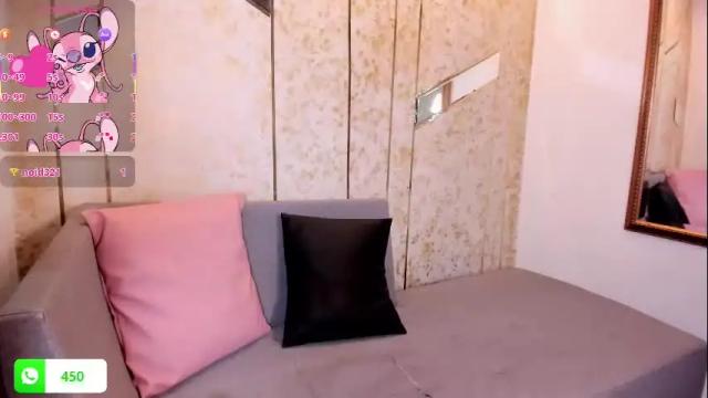 Image 7 of violeta_ruiz_ Stream on Chaturbate on 7 days ago