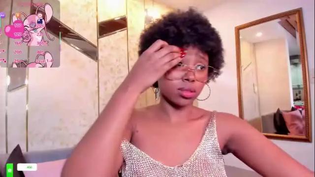 Image 10 of violeta_ruiz_ Stream on Chaturbate on 4 days ago