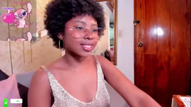 Image 2 of violeta_ruiz_ Stream on Chaturbate on 4 days ago