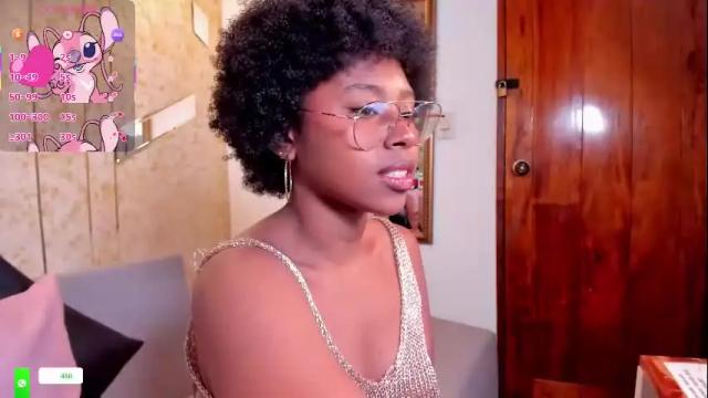 Image 6 of violeta_ruiz_ Stream on Chaturbate on 4 days ago