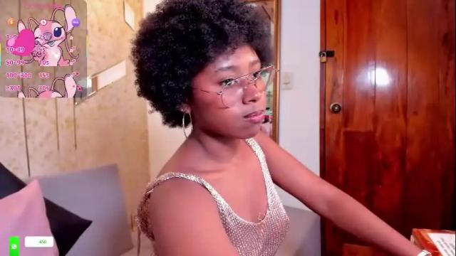 Image 8 of violeta_ruiz_ Stream on Chaturbate on 4 days ago