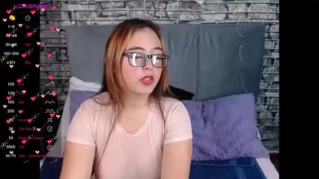 Image 7 of violeta_santoriny Stream on Chaturbate on 14 months ago