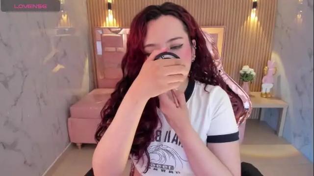 Image 2 of violeta_sub Stream on Chaturbate on 23 days ago