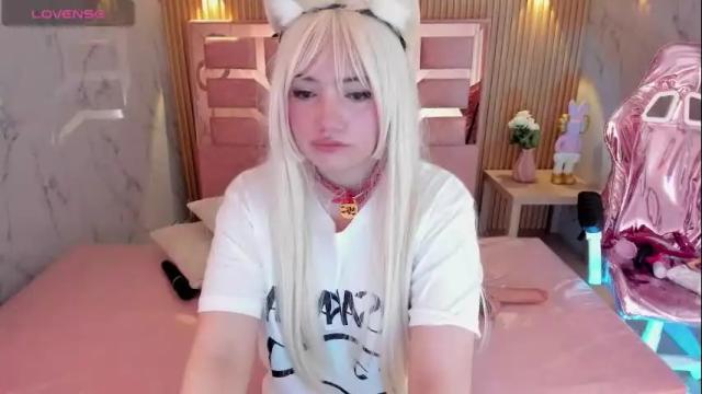 Image 2 of violeta_sub Stream on Chaturbate on 1 month ago