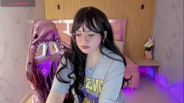 Image 10 of violeta_sub Stream on Chaturbate on 15 hours ago