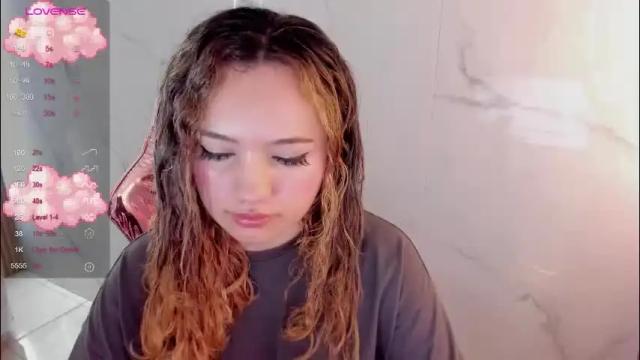 Image 2 of violeta_sub Stream on Chaturbate on 24 days ago