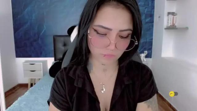 Image 11 of violeta_vegaa Stream on Chaturbate on 14 months ago