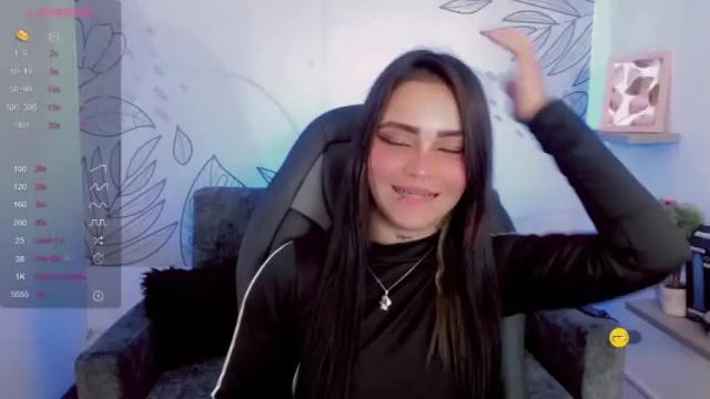 Image 7 of violeta_vegaa Stream on Chaturbate on 13 months ago