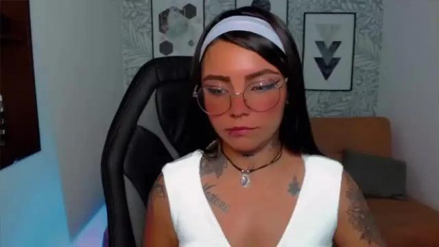 Image 10 of violeta_vegaa Stream on Chaturbate on 16 months ago