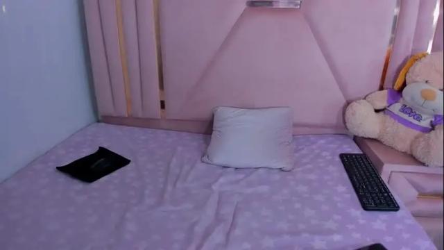 Image 12 of violetaangelsx Stream on Chaturbate on 1 month ago