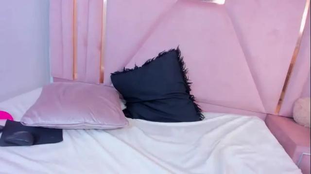 Image 10 of violetaangelsx Stream on Chaturbate on 2 months ago