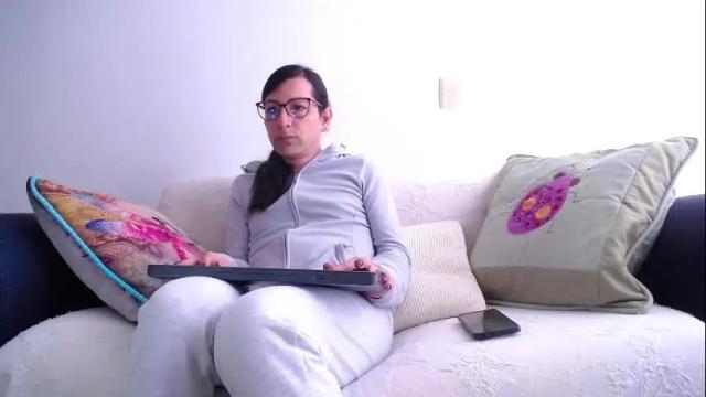 Image 7 of violetagomez_co Stream on Chaturbate on 1 month ago