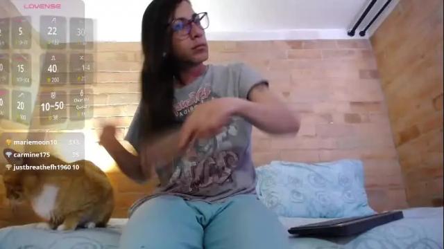 Image 3 of violetagomez_co Stream on Chaturbate on 3 days ago