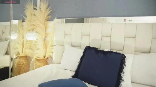 Image 6 of violetahayes Stream on Chaturbate on 3 months ago