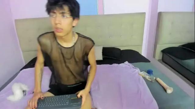 Image 3 of violetahsuky Stream on Chaturbate on 6 months ago