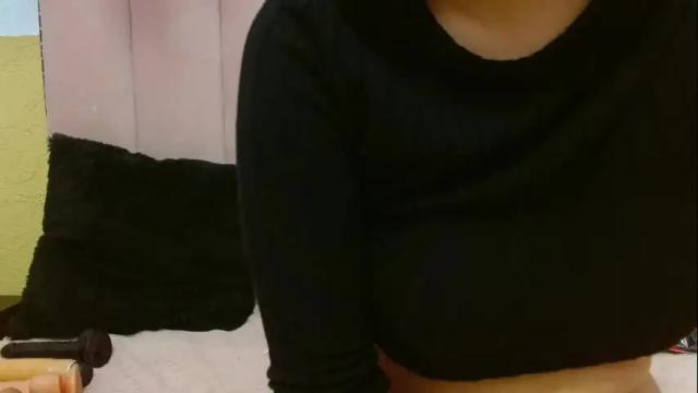Image 4 of violetalittlee Stream on Chaturbate on 4 months ago