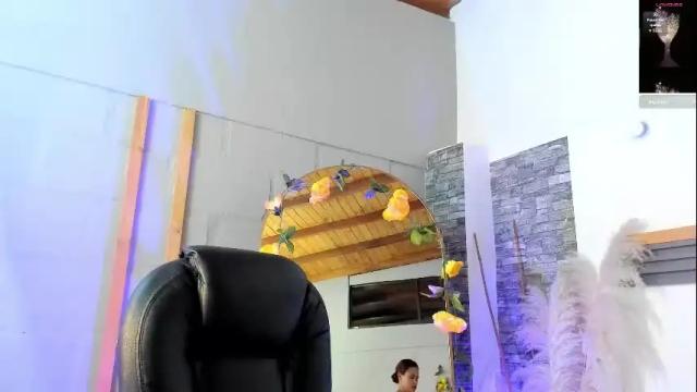 Image 7 of violetaqueen_ Stream on Chaturbate on 1 month ago