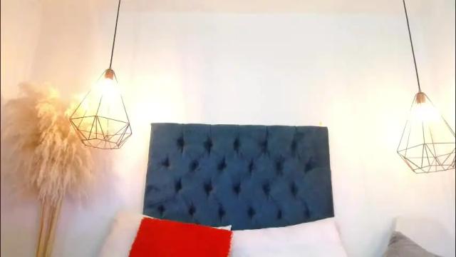 Image 8 of violetarainn Stream on Chaturbate on 2 months ago