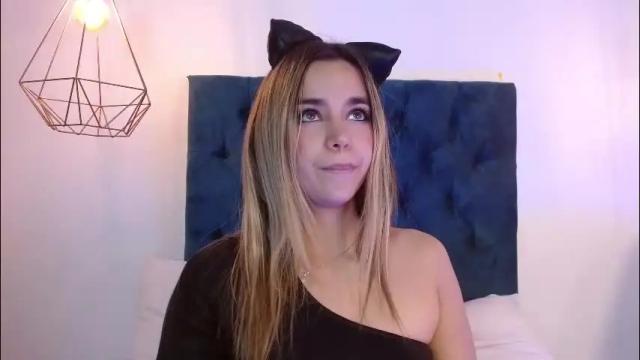 Image 2 of violetarainn Stream on Chaturbate on 1 month ago