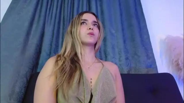 Image 2 of violetarainn Stream on Chaturbate on 1 month ago