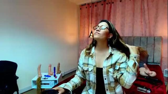 Image 3 of violetascott_ Stream on Chaturbate on 12 days ago