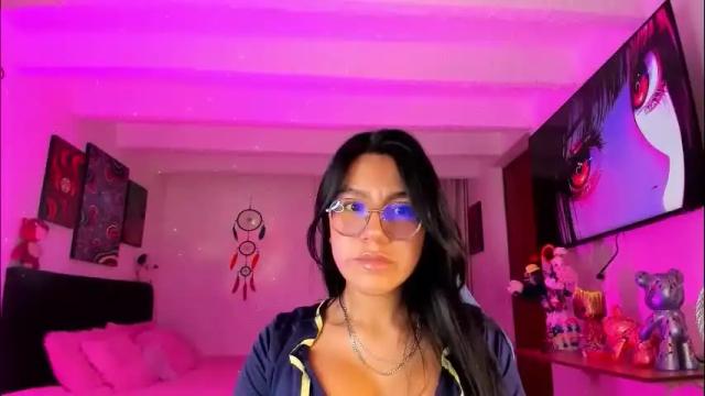 Image 2 of violetbunnyy1 Stream on Chaturbate on 1 month ago