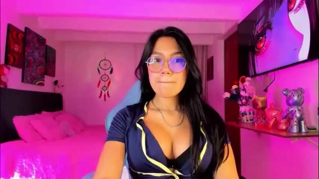 Image 4 of violetbunnyy1 Stream on Chaturbate on 1 month ago