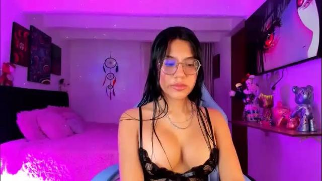Image 11 of violetbunnyy1 Stream on Chaturbate on 1 month ago