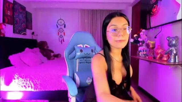 Image 4 of violetbunnyy1 Stream on Chaturbate on 1 month ago