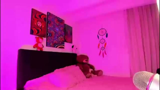 Image 2 of violetbunnyy1 Stream on Chaturbate on 1 month ago