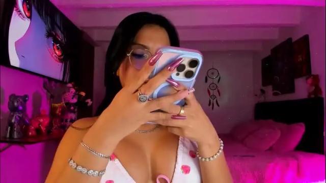 Image 3 of violetbunnyy1 Stream on Chaturbate on 1 month ago